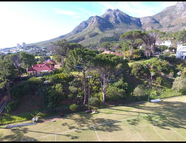 1,076M² VACANT LAND FOR SALE IN ORANJEZICHT
